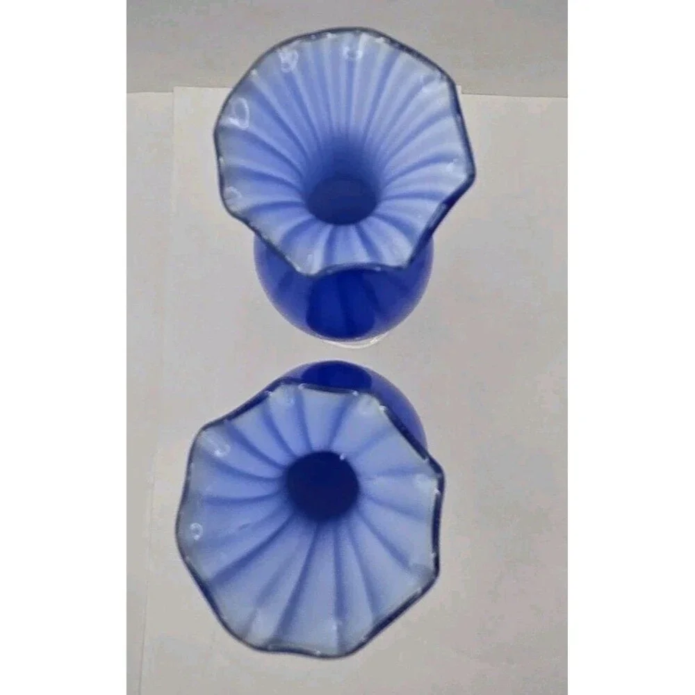 Hand Blown Murano Art Cobalt Blue Encased Opulescent Ruffled Swirl Glass Vase